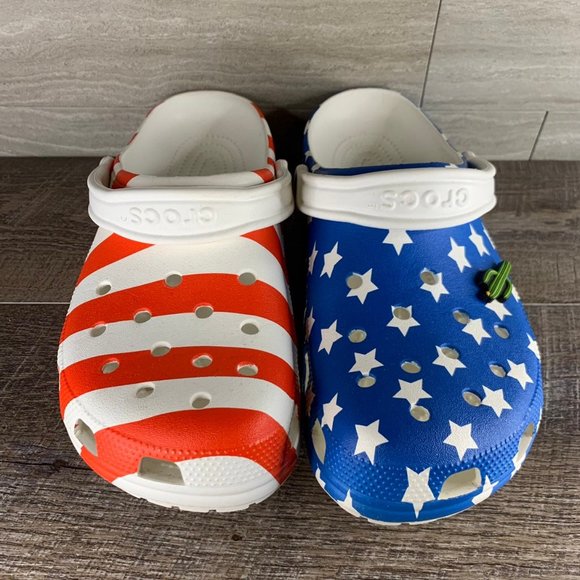 Men's CROCS Classic American Flag Sandal Shoe - Picture 3 of 11